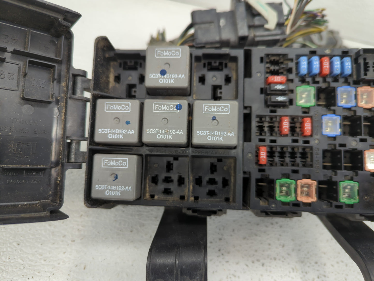 2010-2012 Ford Fusion Fusebox Fuse Box Panel Relay Module P/N:7E5T-14A003-BA AE5T-14290-E, 6E5T-14A003-AB Fits Fits 2010 201
