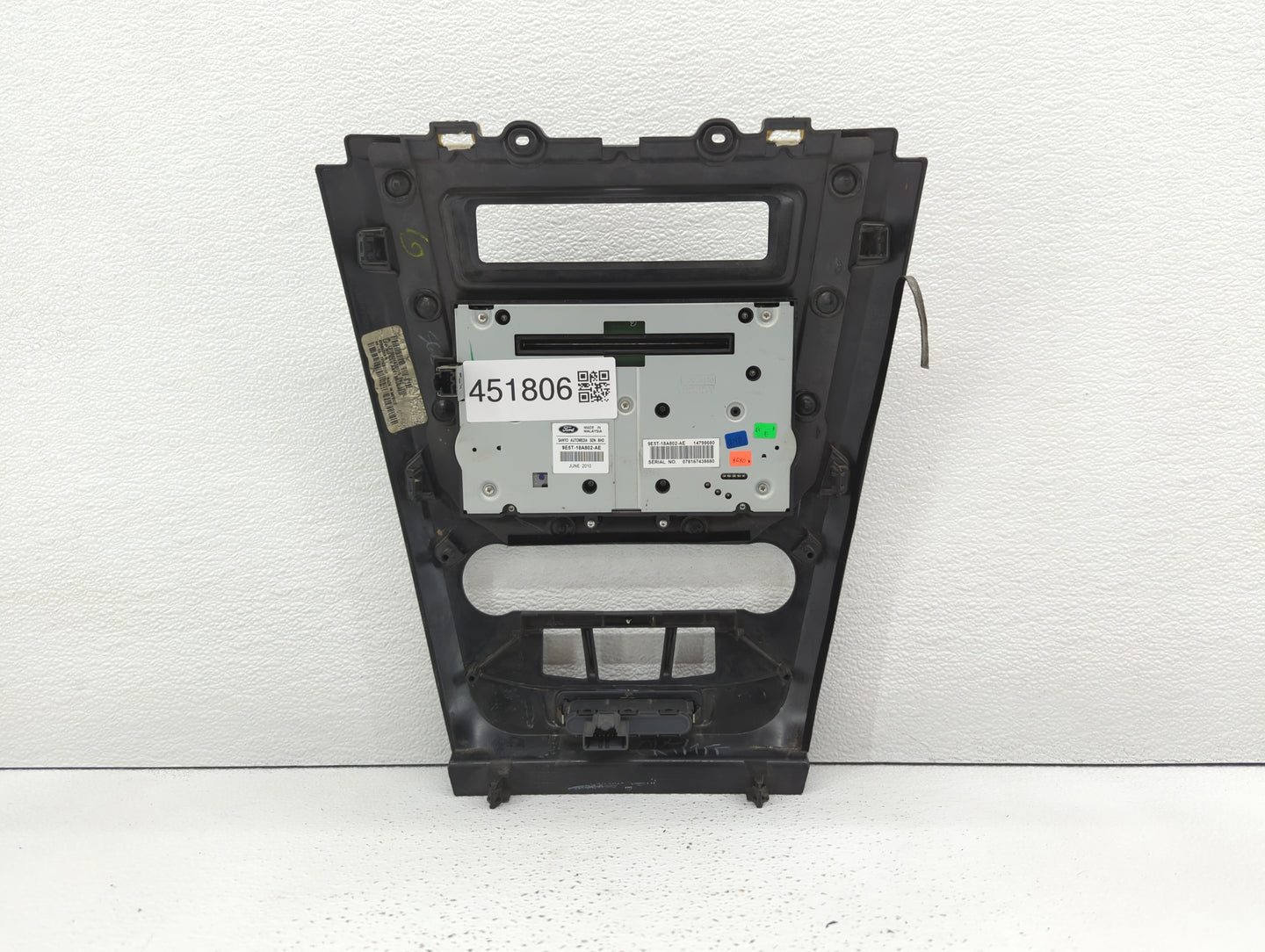2010-2012 Ford Fusion Radio Control Panel - Oemusedautoparts1.com