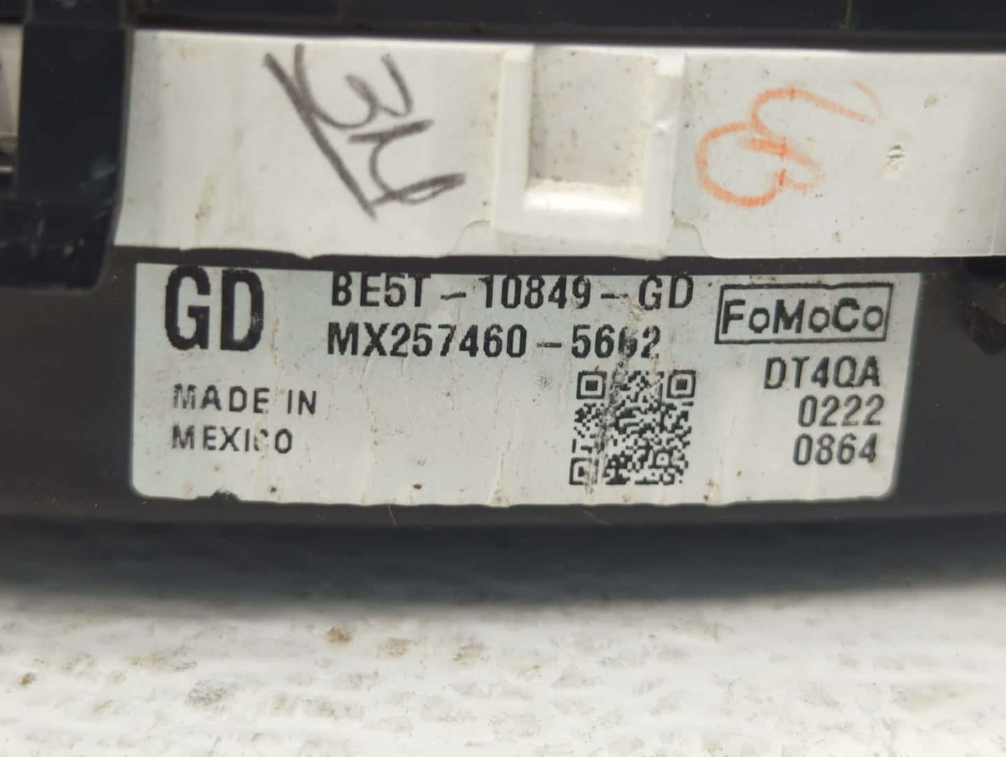 2011-2012 Ford Fusion Instrument Cluster Speedometer Gauges P/N:BE5T-10849-GD Fits Fits 2011 2012 OEM Used Auto Parts - Oemu