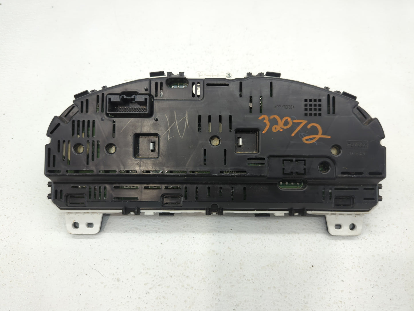 2011-2012 Ford Fusion Instrument Cluster Speedometer Gauges P/N:BE5T-10849-GD Fits Fits 2011 2012 OEM Used Auto Parts - Oemu