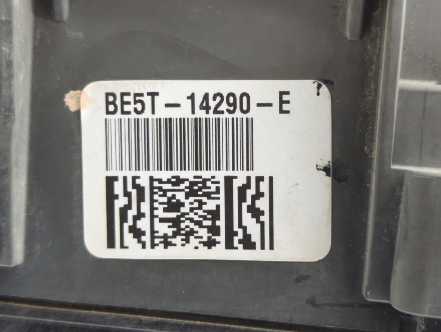 2010-2012 Ford Fusion Fusebox Fuse Box Panel Relay Module P/N:BE5T-14290-E 7E5T-14A003-BA, AE5T-14290-E Fits Fits 2010 2011 