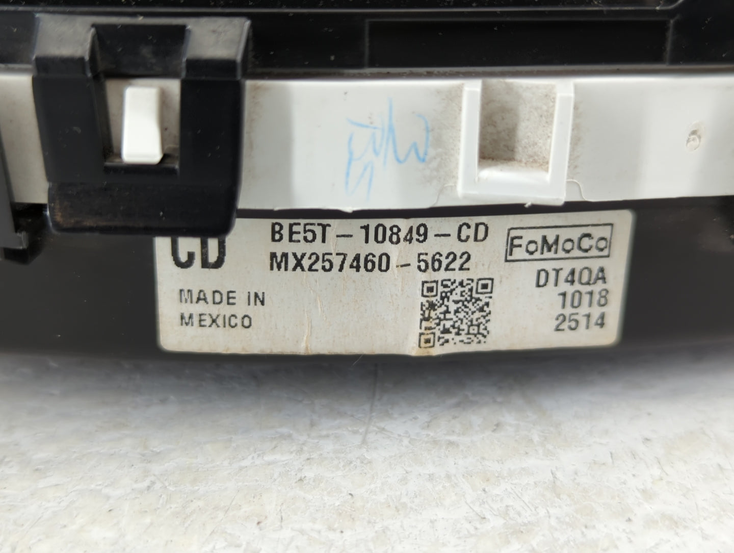 2011-2012 Ford Fusion Instrument Cluster Speedometer Gauges P/N:BE5T-10849-CD Fits Fits 2011 2012 OEM Used Auto Parts - Oemu