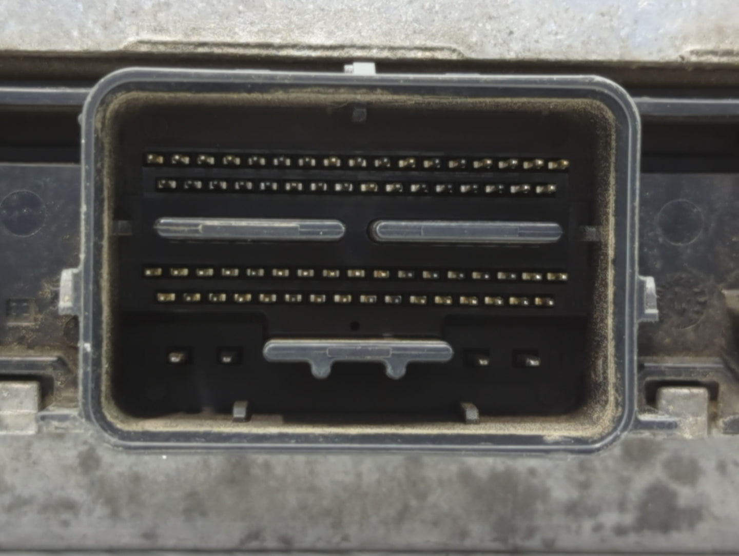 2011 Ford Fusion PCM Engine Control Computer ECU ECM PCU OEM P/N:AE5A-12A650-DFC AE5A-12A650-EPD, AE5A-12A650-EPB Fits OEM U