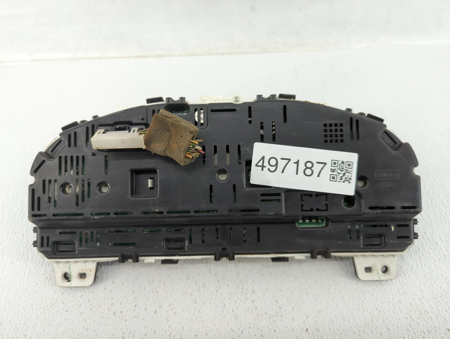 2011-2012 Ford Fusion Instrument Cluster Speedometer Gauges P/N:, BE5T-10849-CD Fits Fits 2011 2012 OEM Used Auto Parts - Oe