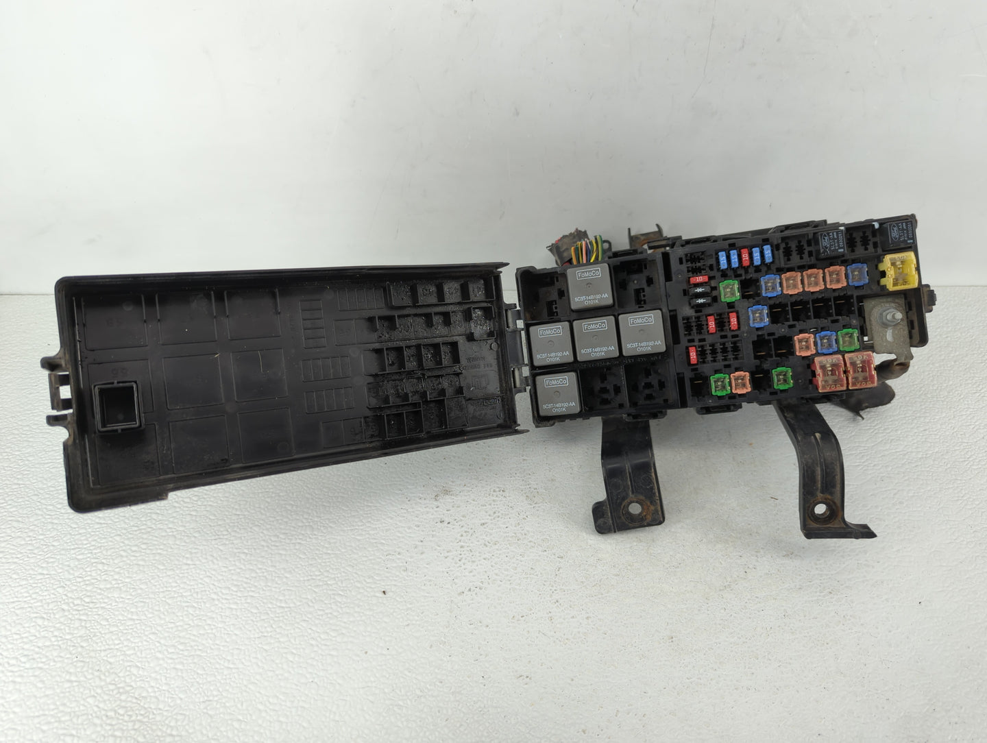 2010-2012 Ford Fusion Fusebox Fuse Box Panel Relay Module P/N:7E5T-14A003-BA AE5T-14290-E Fits Fits 2010 2011 2012 OEM Used 