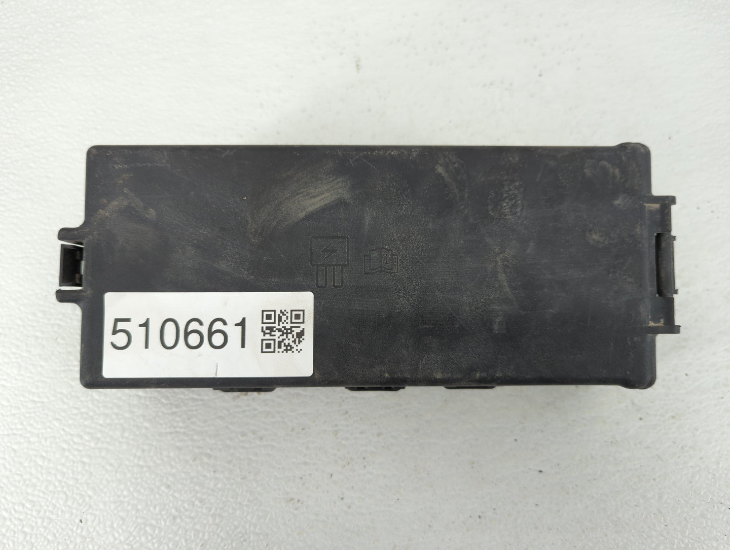 2010-2012 Ford Fusion Fusebox Fuse Box Panel Relay Module P/N:BE5T-14290-F Fits Fits 2010 2011 2012 OEM Used Auto Parts - Oe