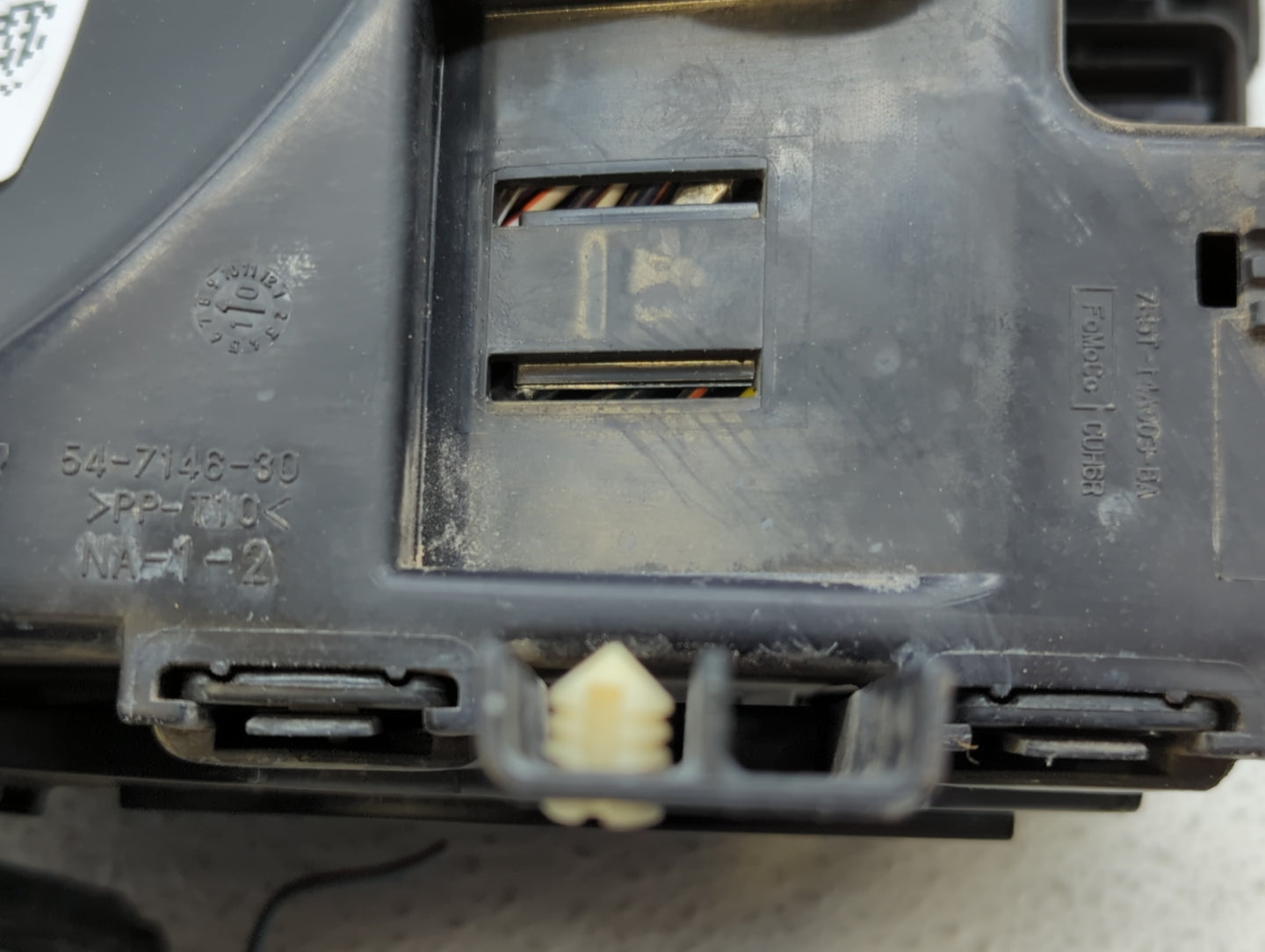 2010-2012 Ford Fusion Fusebox Fuse Box Panel Relay Module P/N:7E5T-14A003-BA AE5T-14290-E Fits Fits 2010 2011 2012 OEM Used 