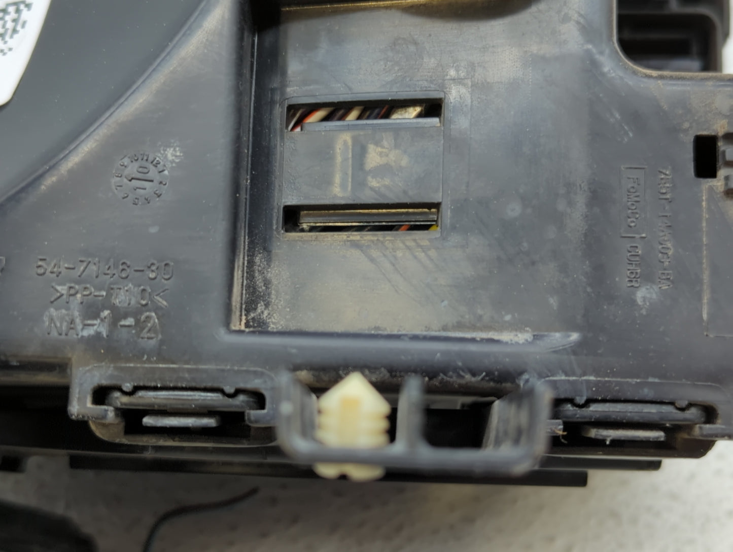2010-2012 Ford Fusion Fusebox Fuse Box Panel Relay Module P/N:7E5T-14A003-BA AE5T-14290-E Fits Fits 2010 2011 2012 OEM Used 
