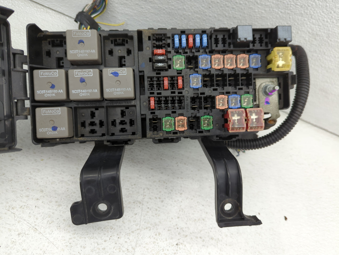 2010-2012 Ford Fusion Fusebox Fuse Box Panel Relay Module P/N:54-8799-30 Fits Fits 2010 2011 2012 OEM Used Auto Parts - Oemu