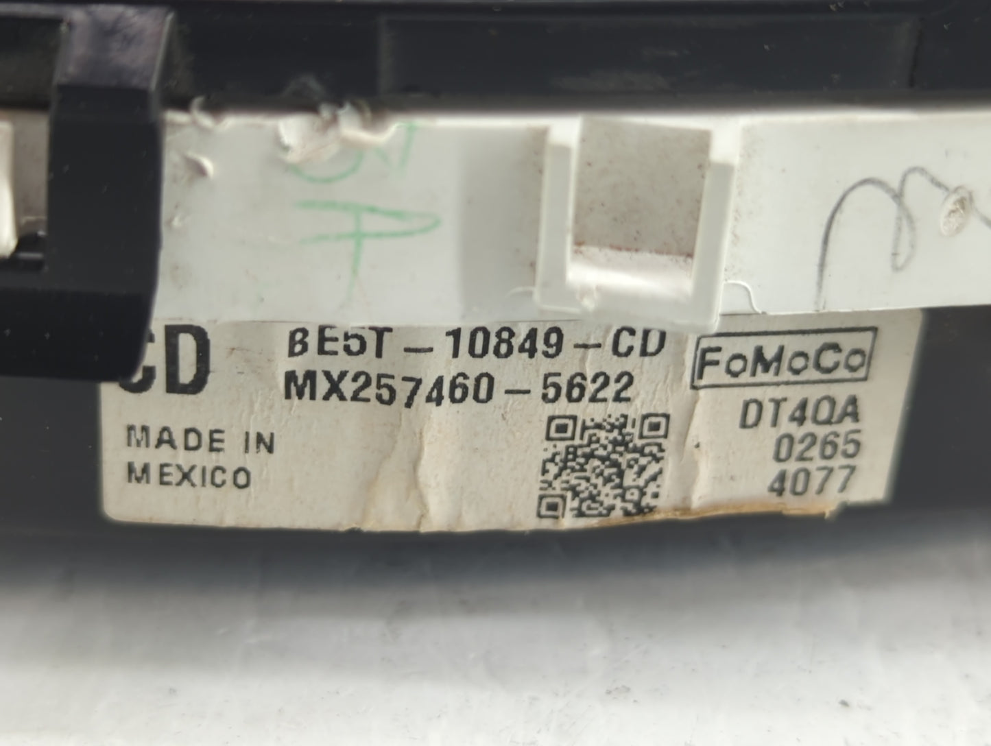 2011-2012 Ford Fusion Instrument Cluster Speedometer Gauges P/N:BE5T-10849-CD MX257460-5622 Fits Fits 2011 2012 OEM Used Aut