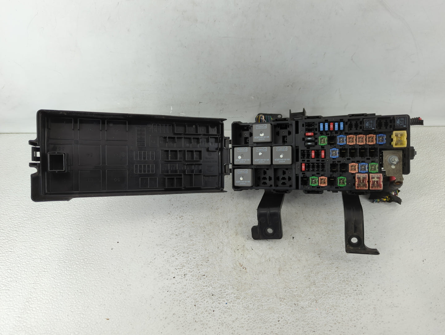 2010-2012 Ford Fusion Fusebox Fuse Box Panel Relay Module P/N:BE5T-14290-E Fits Fits 2010 2011 2012 OEM Used Auto Parts - Oe