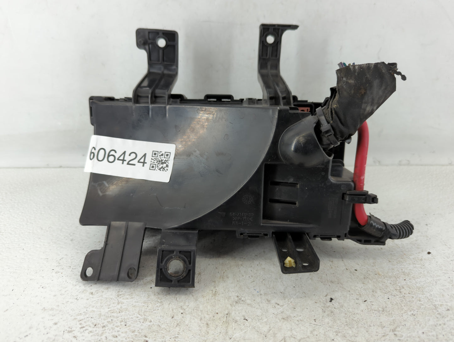2010-2012 Ford Fusion Fusebox Fuse Box Panel Relay Module P/N:BE5T-14290-E Fits Fits 2010 2011 2012 OEM Used Auto Parts - Oe
