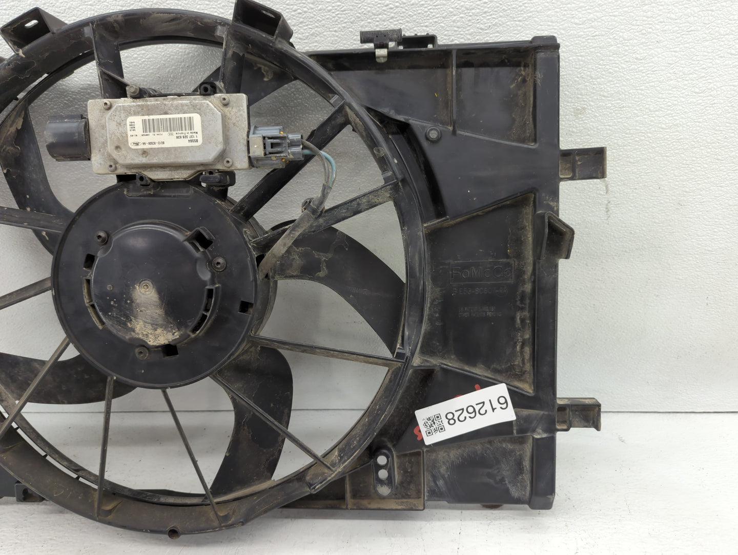 2010-2012 Ford Fusion Left Radiator Fan Motor Assembly Black - Oemusedautoparts1.com