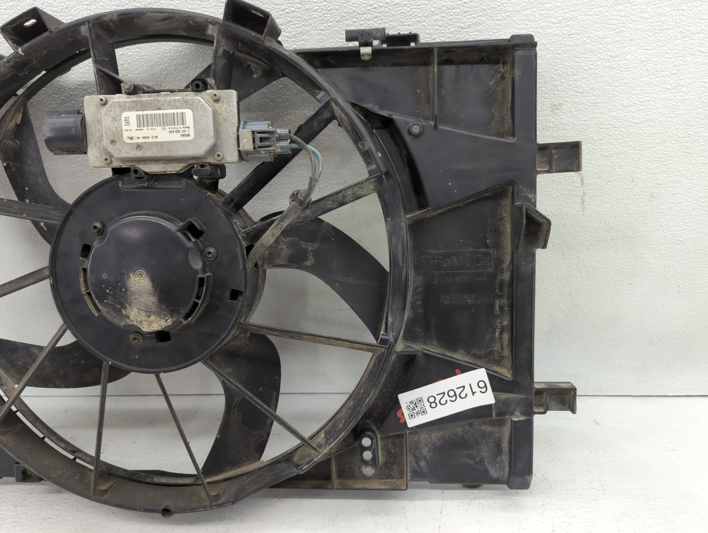 2010-2012 Ford Fusion Left Radiator Fan Motor Assembly Black - Oemusedautoparts1.com