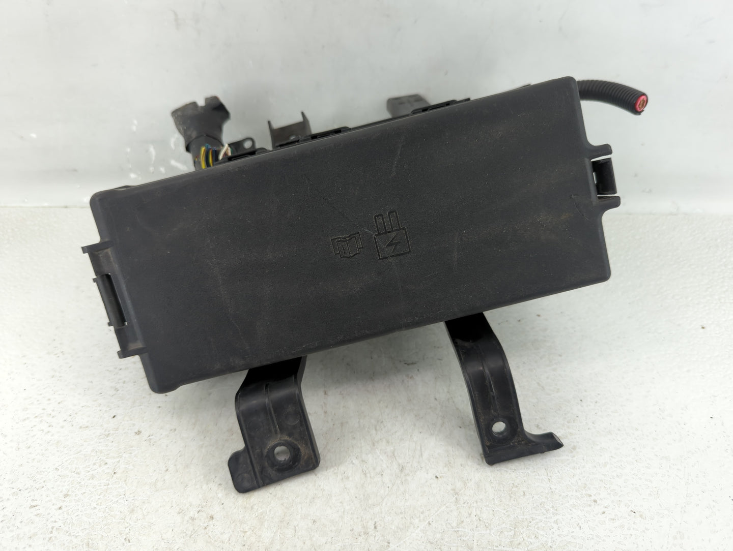 2010-2012 Ford Fusion Fusebox Fuse Box Panel Relay Module P/N:BE5T-14290-D Fits Fits 2010 2011 2012 OEM Used Auto Parts - Oe