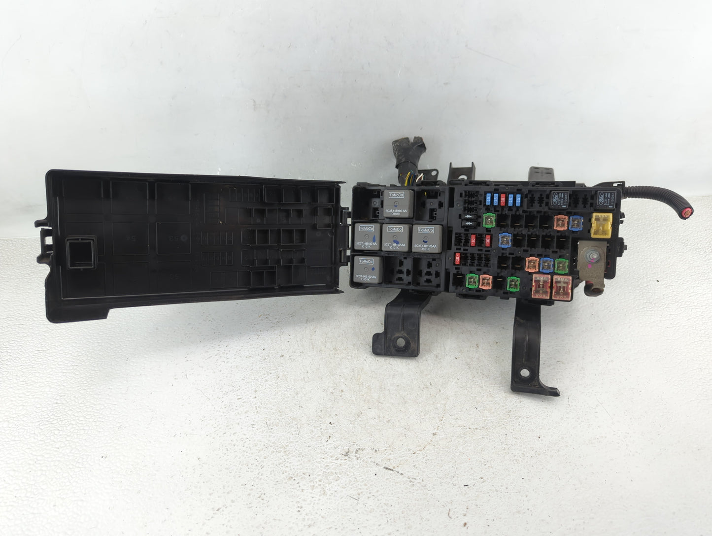 2010-2012 Ford Fusion Fusebox Fuse Box Panel Relay Module P/N:BE5T-14290-D Fits Fits 2010 2011 2012 OEM Used Auto Parts - Oe