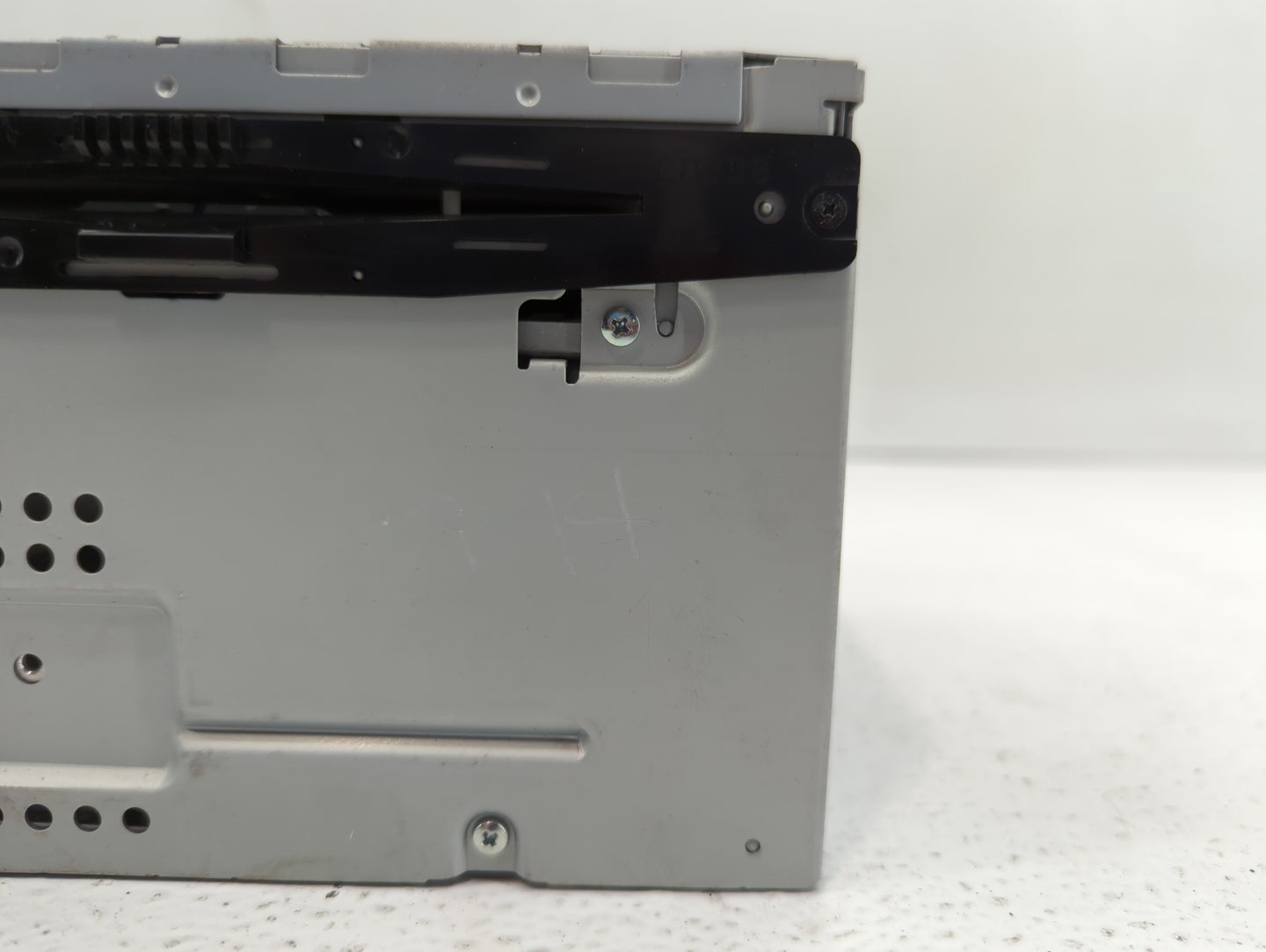 2011-2012 Ford Fusion Radio AM FM Cd Player Receiver Replacement P/N:BE5T-19C158-AB Fits Fits 2011 2012 OEM Used Auto Parts 