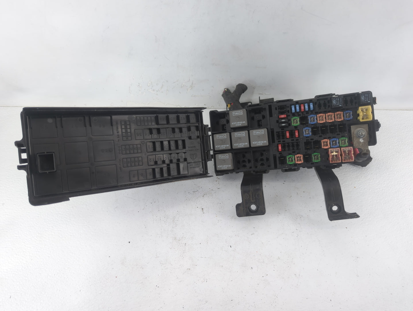 2010-2012 Ford Fusion Fusebox Fuse Box Panel Relay Module P/N:BEST-14290-E Fits Fits 2010 2011 2012 OEM Used Auto Parts - Oe