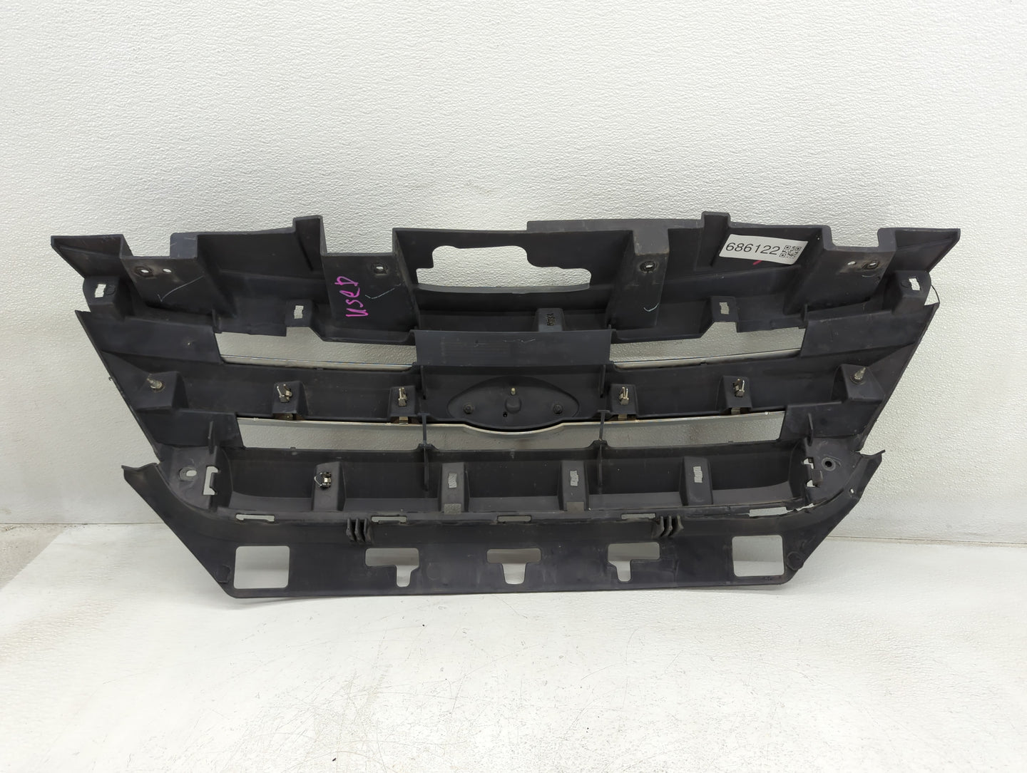 2010-2012 Ford Fusion Front Grille Bumper Not Included - Oemusedautoparts1.com