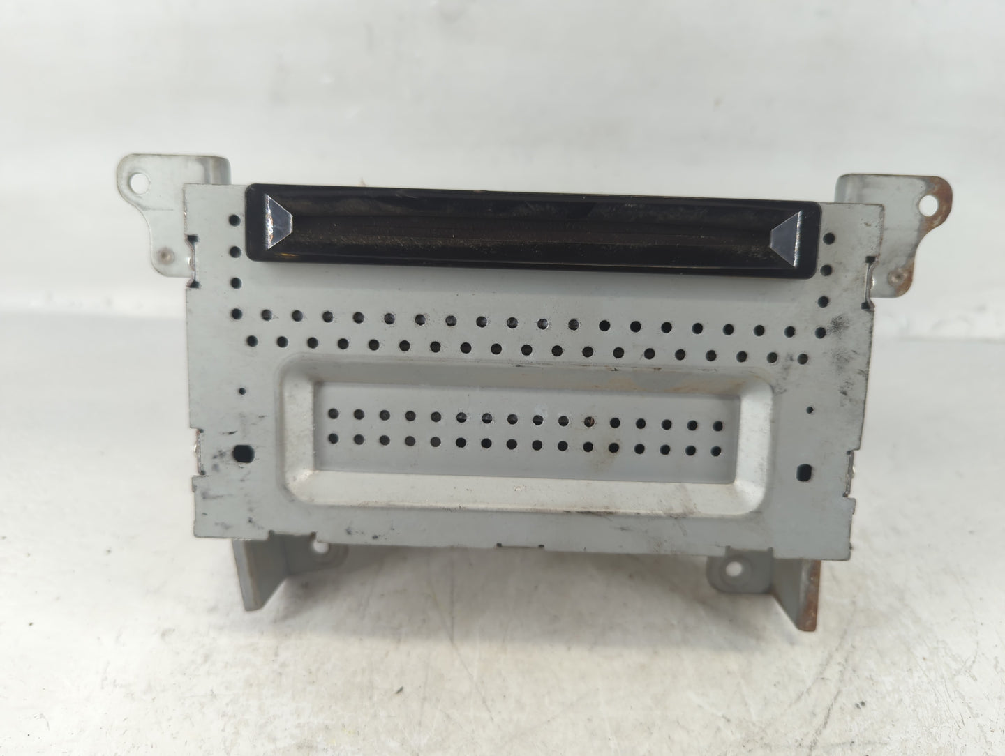 2011 Ford Fusion Radio AM FM Cd Player Receiver Replacement Fits OEM Used Auto Parts - Oemusedautoparts1.com