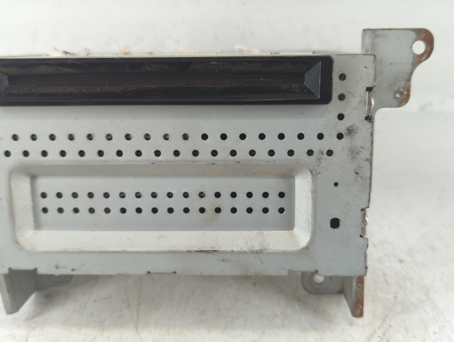 2011 Ford Fusion Radio AM FM Cd Player Receiver Replacement Fits OEM Used Auto Parts - Oemusedautoparts1.com