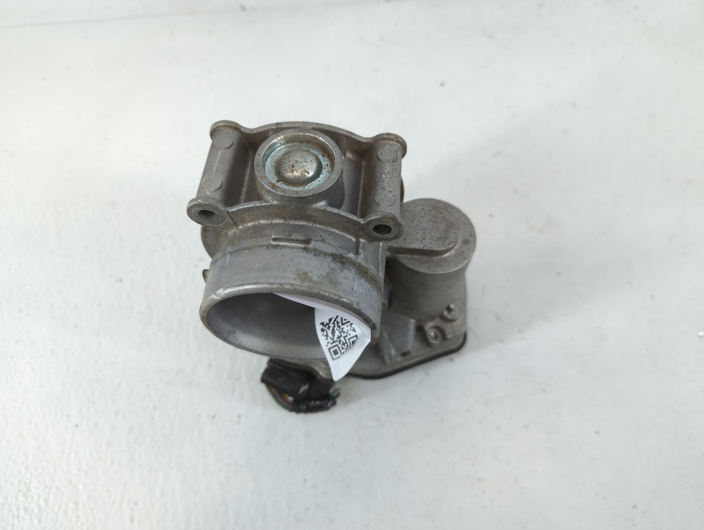 2010-2012 Ford Fusion Throttle Body P/N:DS7E-9F991-AJ Fits Fits 2009 2010 2011 2012 OEM Used Auto Parts - Oemusedautoparts1.