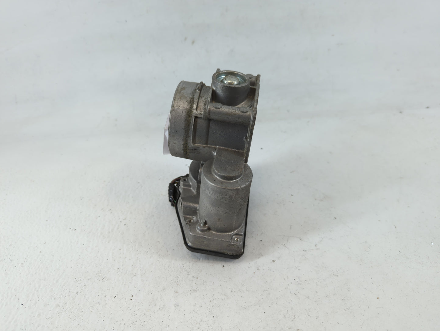 2010-2012 Ford Fusion Throttle Body P/N:DS7E-9F991-AJ Fits Fits 2009 2010 2011 2012 OEM Used Auto Parts - Oemusedautoparts1.