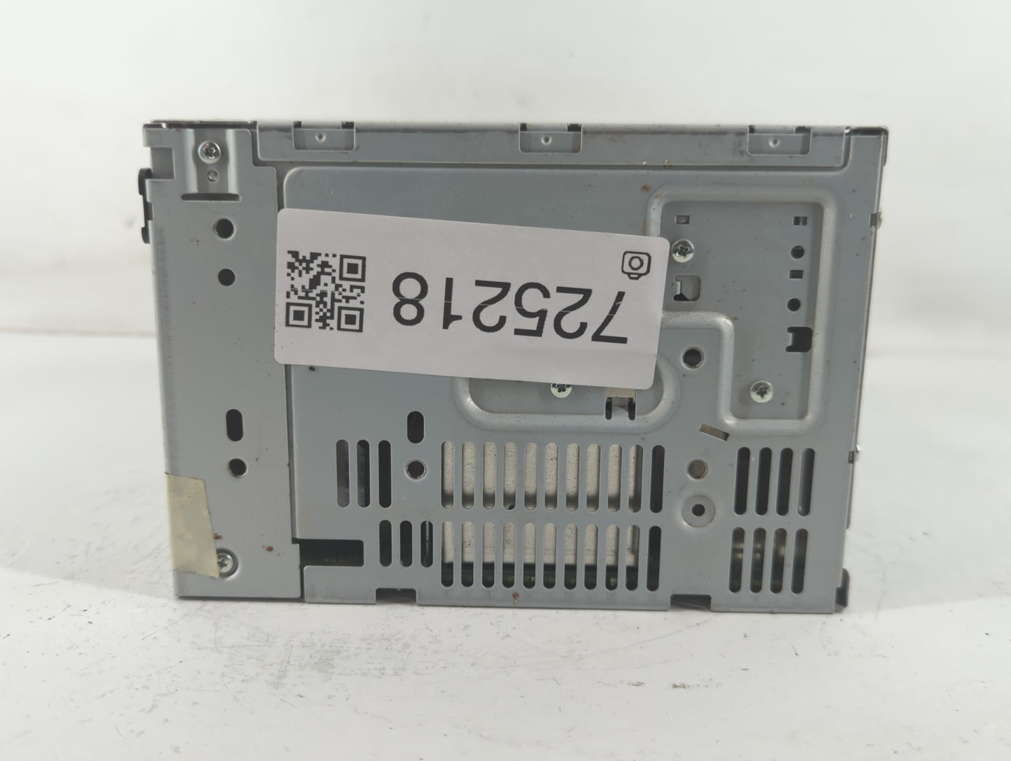 2010-2012 Ford Fusion Radio AM FM Cd Player Receiver Replacement P/N:BE5T-19C157-AA Fits Fits 2010 2011 2012 OEM Used Auto P