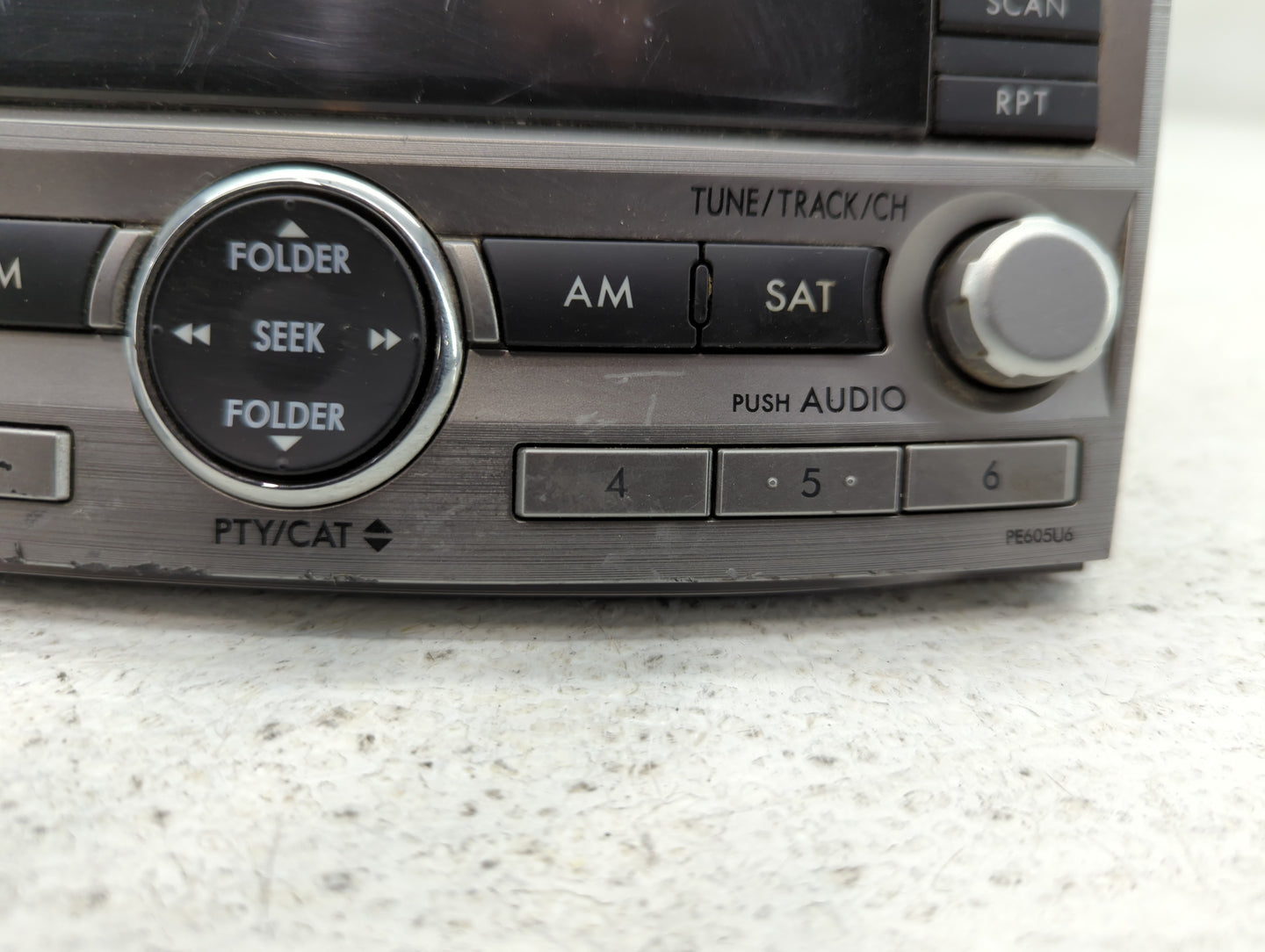 2011-2012 Ford Fusion Radio AM FM Cd Player Receiver Replacement P/N:86201AJ60A Fits Fits 2011 2012 OEM Used Auto Parts - Oe
