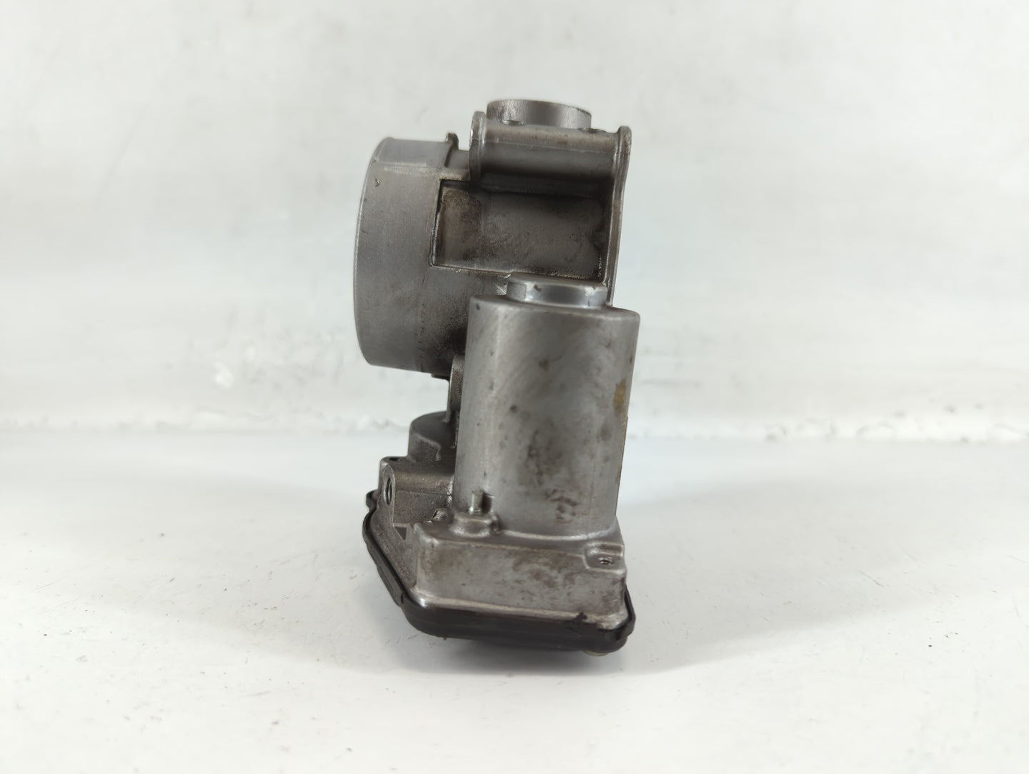 2010-2012 Ford Fusion Throttle Body P/N:163493003262 DS7E-9F991-AJ Fits Fits 2009 2010 2011 2012 OEM Used Auto Parts - Oemus