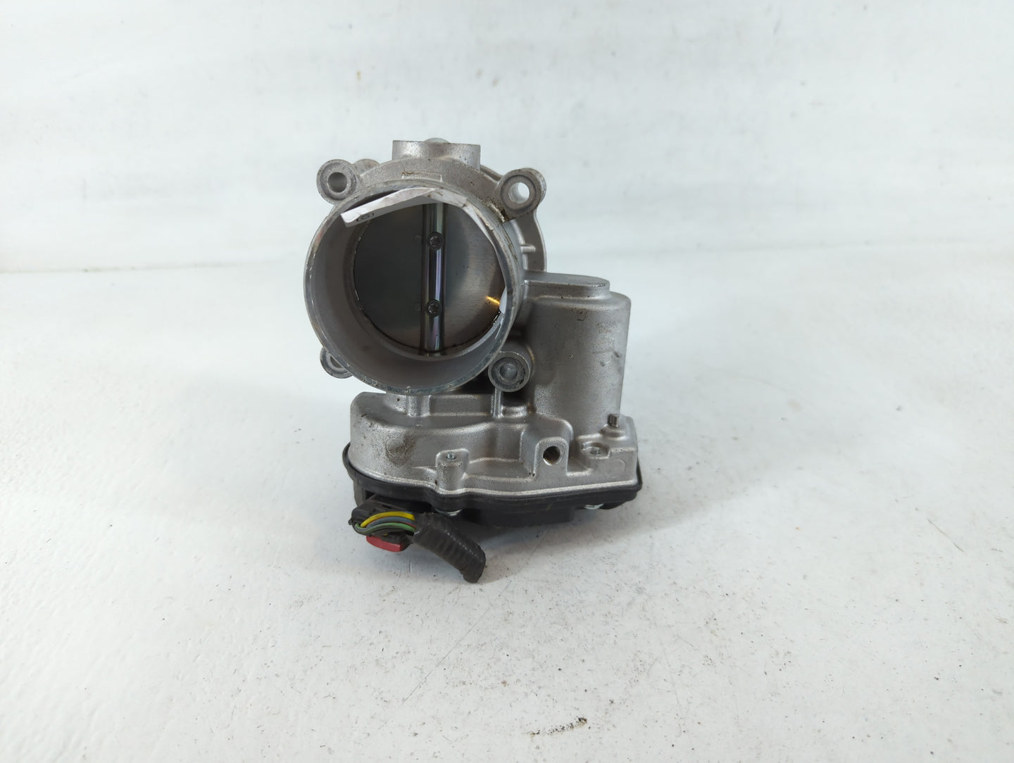 2010-2012 Ford Fusion Throttle Body P/N:6MM3402 Fits Fits 2009 2010 2011 2012 OEM Used Auto Parts - Oemusedautoparts1.com