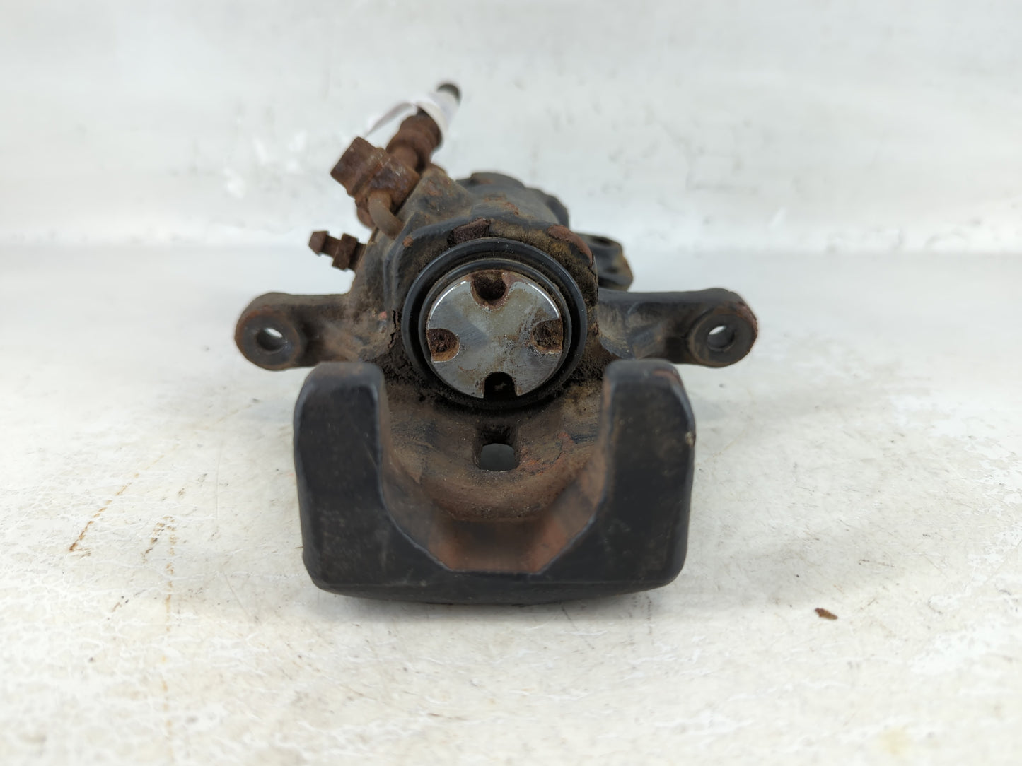 2006-2012 Ford Fusion Front Driver Left Brake Caliper 743623 - Oemusedautoparts1.com