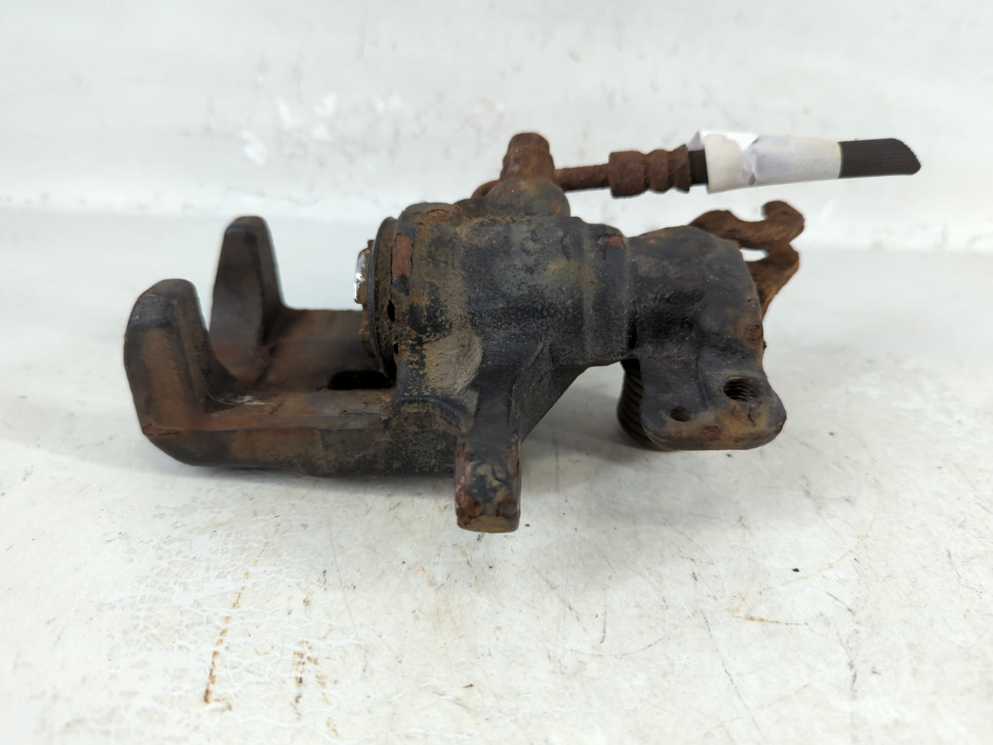 2006-2012 Ford Fusion Front Driver Left Brake Caliper 743623 - Oemusedautoparts1.com