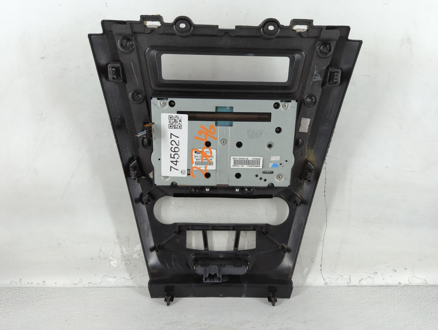 2010-2012 Ford Fusion Radio Control Panel - Oemusedautoparts1.com