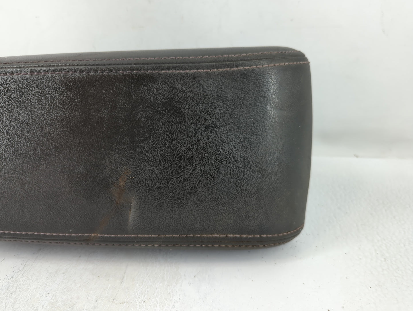 2011 Ford Fusion Center Console Armrest Cover Lid P/N:6E53-54045C74-AA 6E53-5406050-AA Fits OEM Used Auto Parts - Oemusedaut