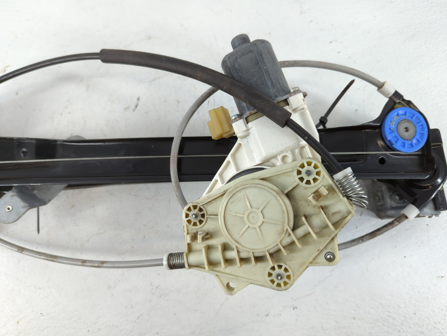 2011-2012 Ford Fusion Passenger Front Right Power Window Motor - Oemusedautoparts1.com