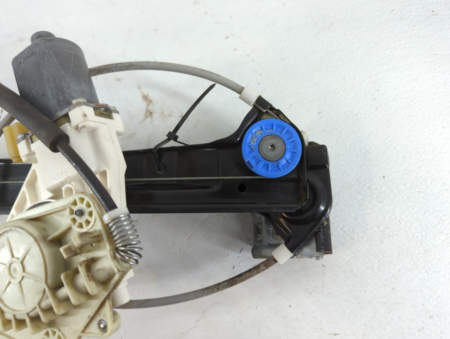 2011-2012 Ford Fusion Passenger Front Right Power Window Motor - Oemusedautoparts1.com