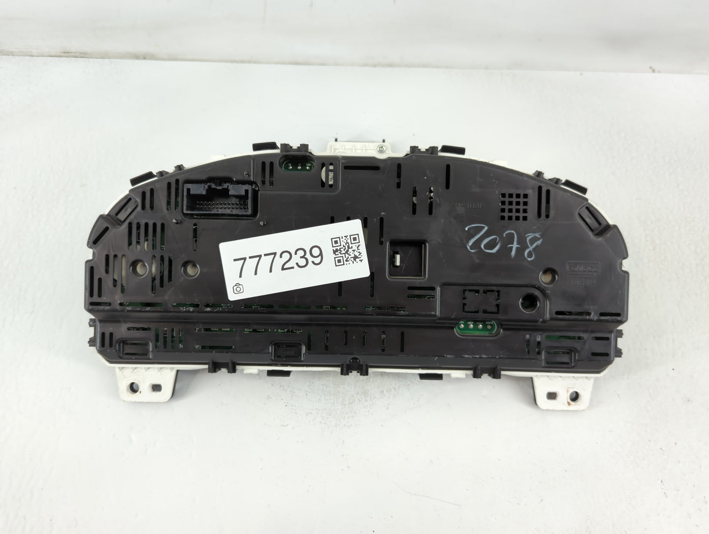 2011 Ford Fusion Instrument Cluster Speedometer Gauges P/N:BE5T-10849-CD Fits OEM Used Auto Parts - Oemusedautoparts1.com