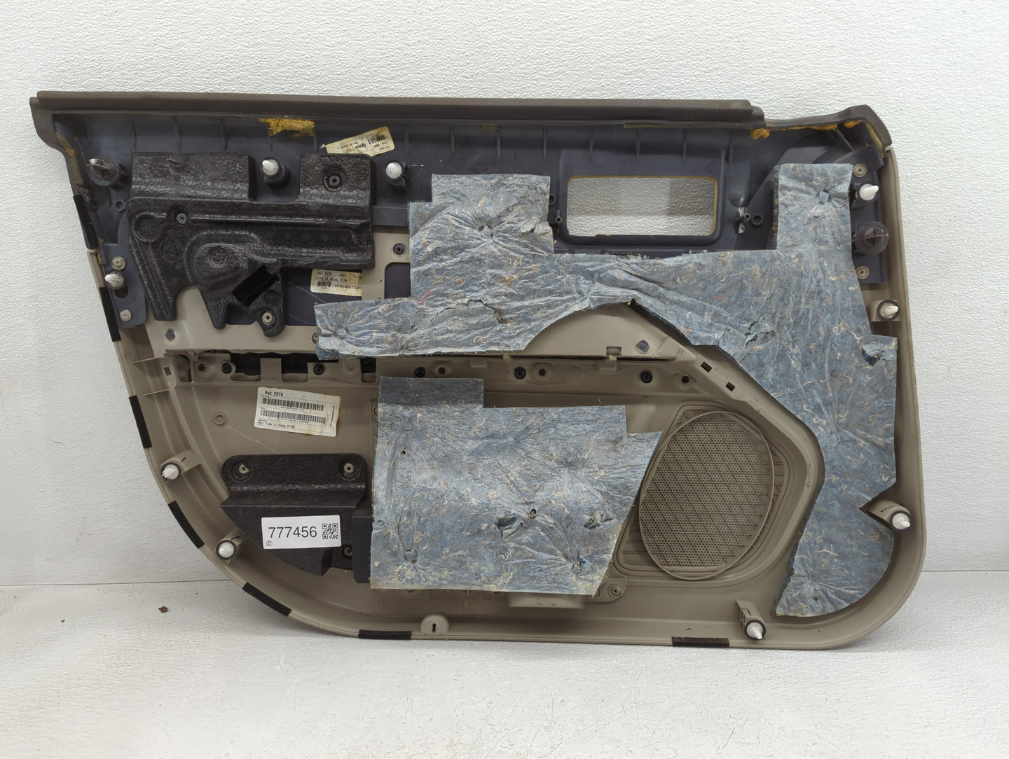 2011 Ford Fusion Front Right Passenger Interior Door Panel Trim - Oemusedautoparts1.com