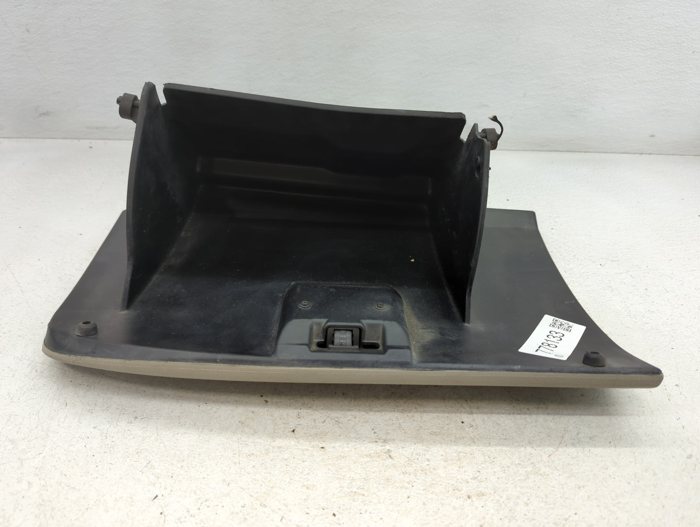 2011 Ford Fusion Passenger Glove Box Door Storage Compartment - Oemusedautoparts1.com