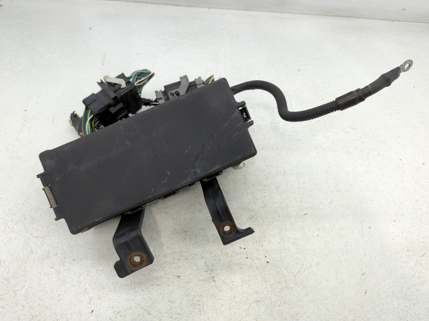 2010-2012 Ford Fusion Fusebox Fuse Box Panel Relay Module P/N:7E5T-14A003-BA Fits Fits 2010 2011 2012 OEM Used Auto Parts - 