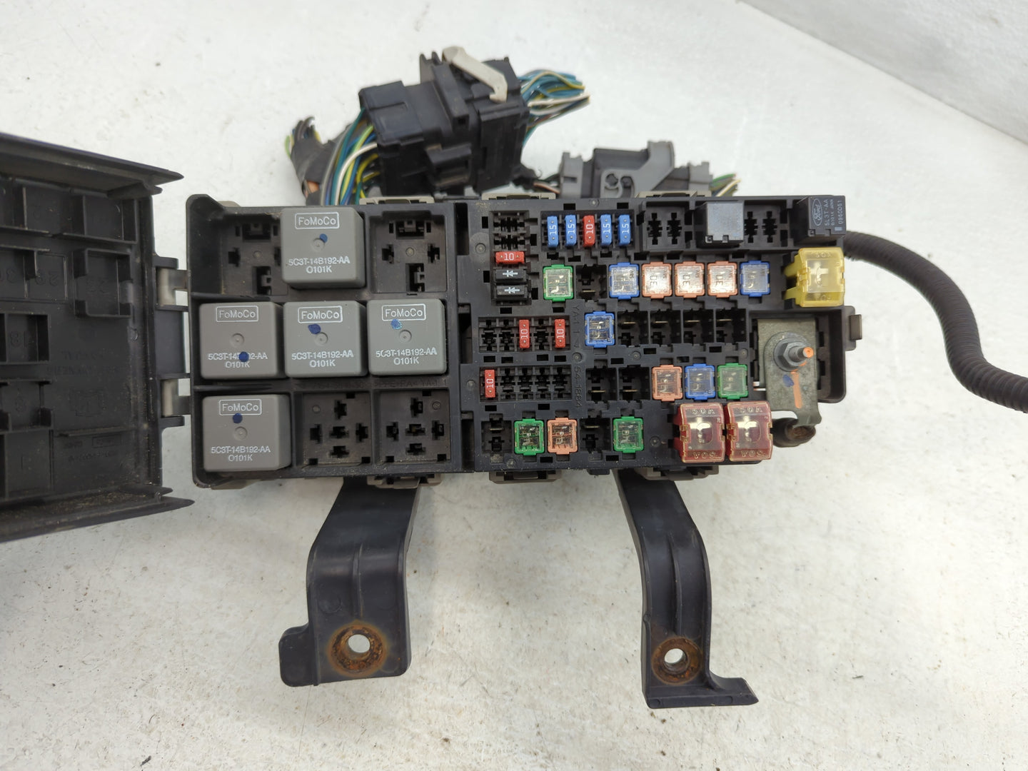 2010-2012 Ford Fusion Fusebox Fuse Box Panel Relay Module P/N:7E5T-14A003-BA Fits Fits 2010 2011 2012 OEM Used Auto Parts - 