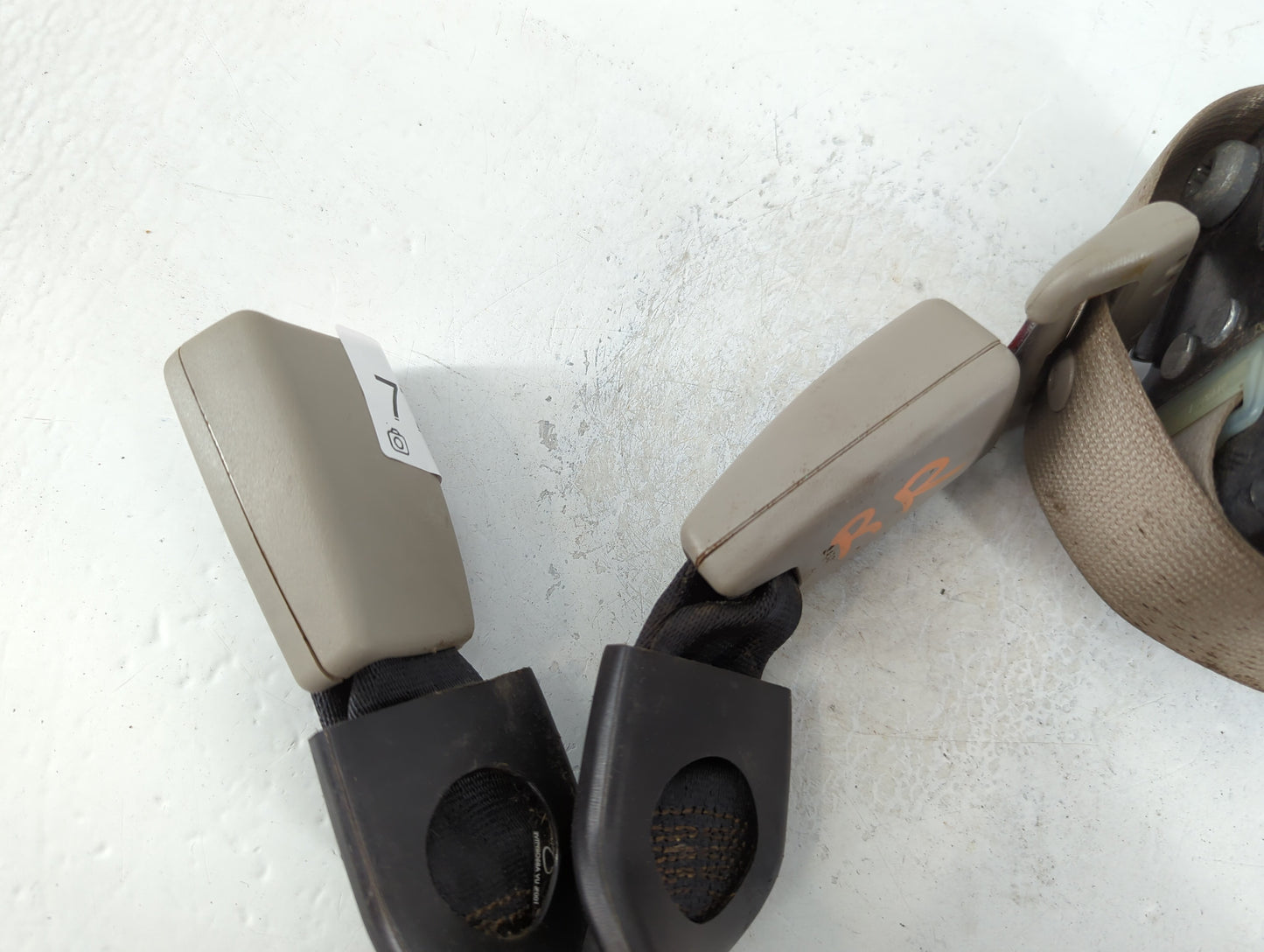 2011 Ford Fusion Passenger Rear Seatbelt Buckle - Oemusedautoparts1.com