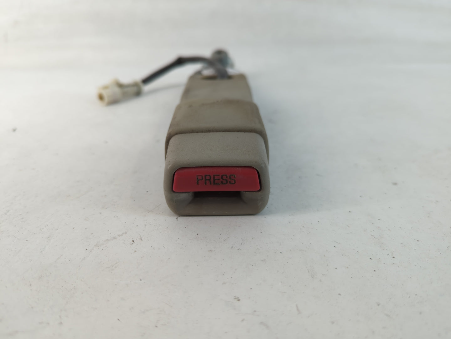 2011-2011 Ford Fusion Passenger Front Seatbelt Retractor - Oemusedautoparts1.com