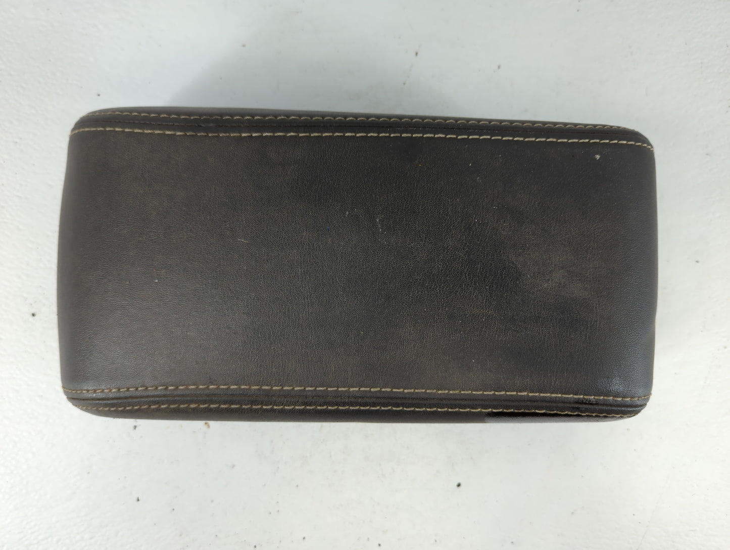 2011 Ford Fusion Center Console Armrest Cover Lid P/N:6E53-5406050-AA Fits OEM Used Auto Parts - Oemusedautoparts1.com