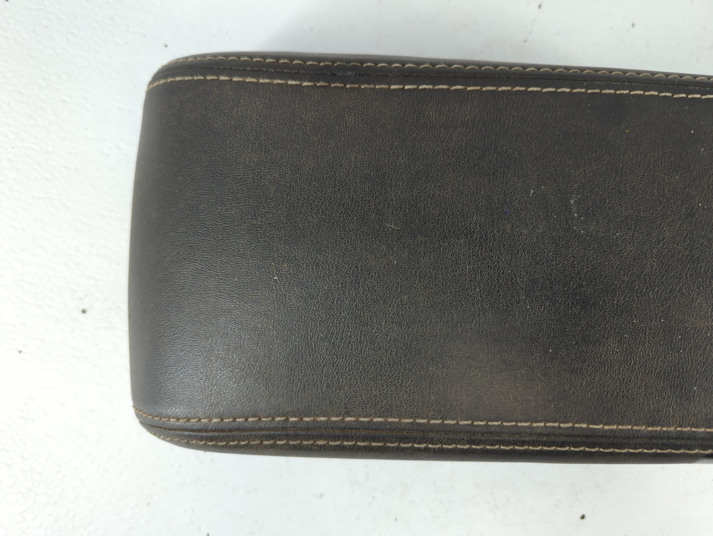 2011 Ford Fusion Center Console Armrest Cover Lid P/N:6E53-5406050-AA Fits OEM Used Auto Parts - Oemusedautoparts1.com