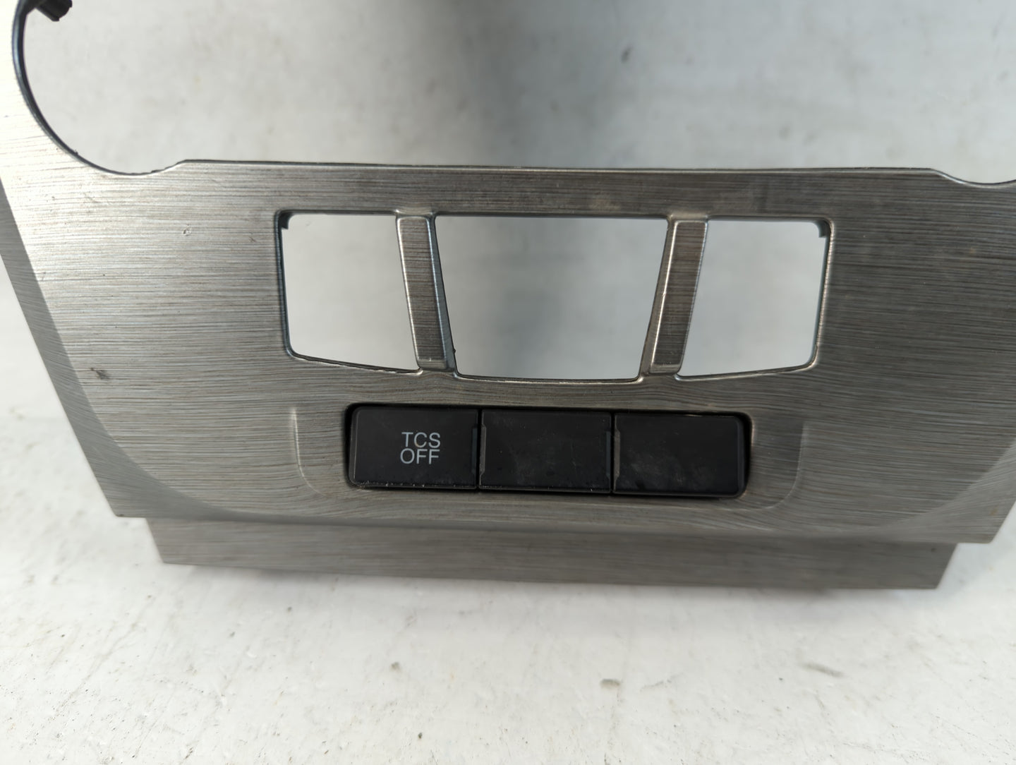 2010-2012 Ford Fusion Radio Control Panel - Oemusedautoparts1.com