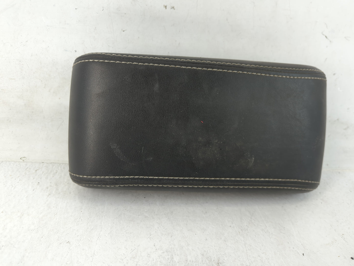 2010-2012 Ford Fusion Center Console Armrest Cover Lid Fits Fits 2010 2011 2012 OEM Used Auto Parts - Oemusedautoparts1.com