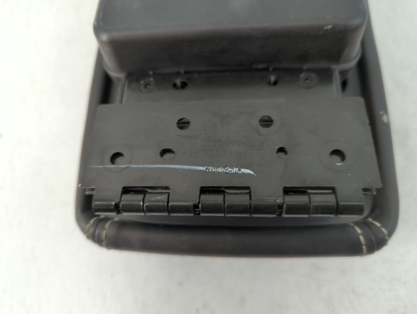 2010-2012 Ford Fusion Center Console Armrest Cover Lid Fits Fits 2010 2011 2012 OEM Used Auto Parts - Oemusedautoparts1.com