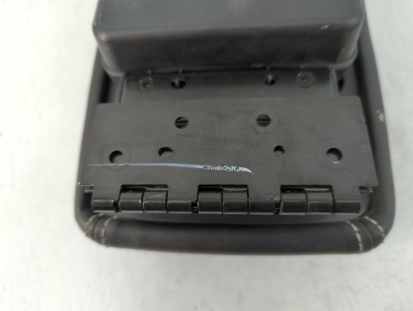 2010-2012 Ford Fusion Center Console Armrest Cover Lid Fits Fits 2010 2011 2012 OEM Used Auto Parts - Oemusedautoparts1.com